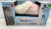 NEW WOMANS 6.5-7 ISOTONERS MEMORY FOAM SLIPPERS
