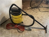 SHOP VAC AND EXTENSION CORD