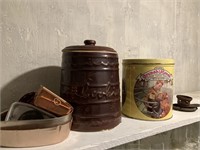 Cookie jar & cookie tin