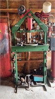 Reeves Shop Press - approx. 30 ton. Comes