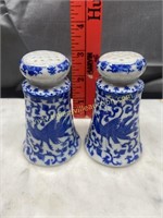 Blue and white bird shakers