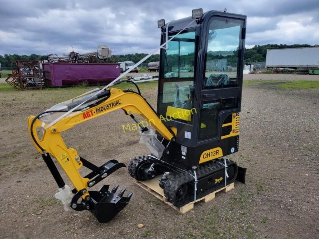 QH13R Excavator +