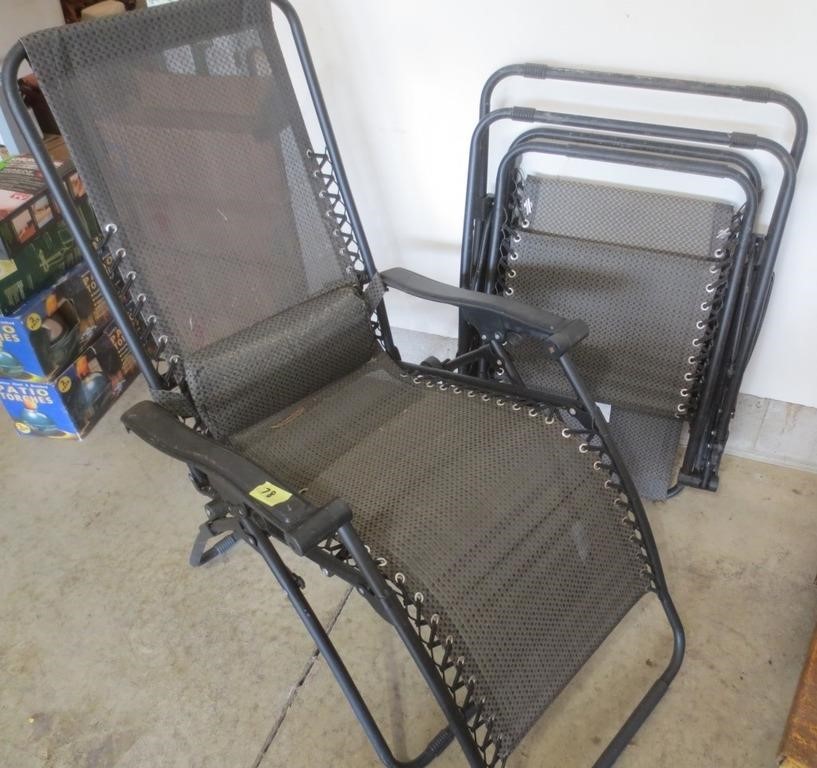 2 zero gravity chairs