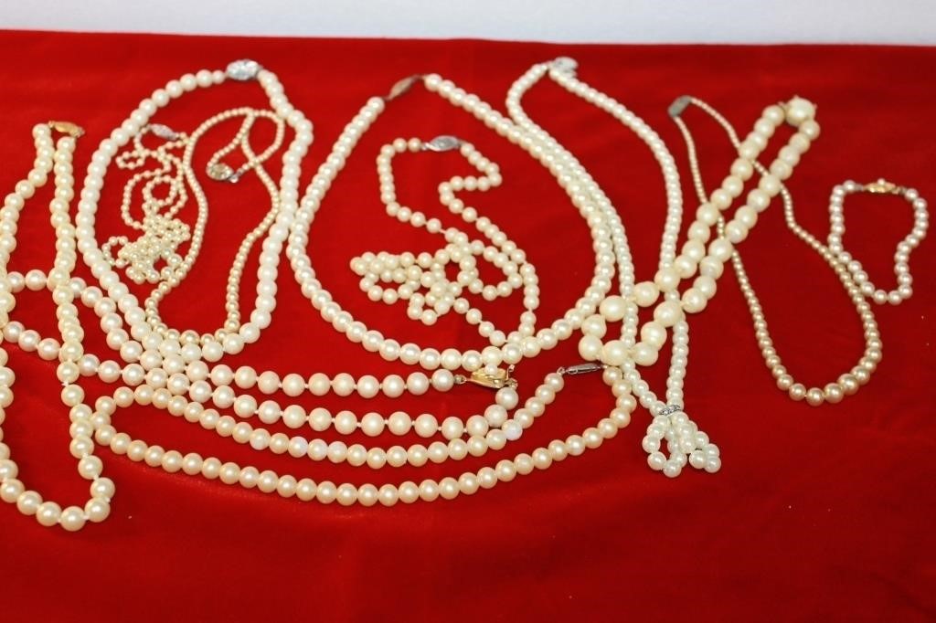 Assortment Of Vintage Faux Pearl Jewelry