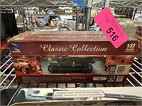 CLASSIC COLLECTION DIE CAST CAR