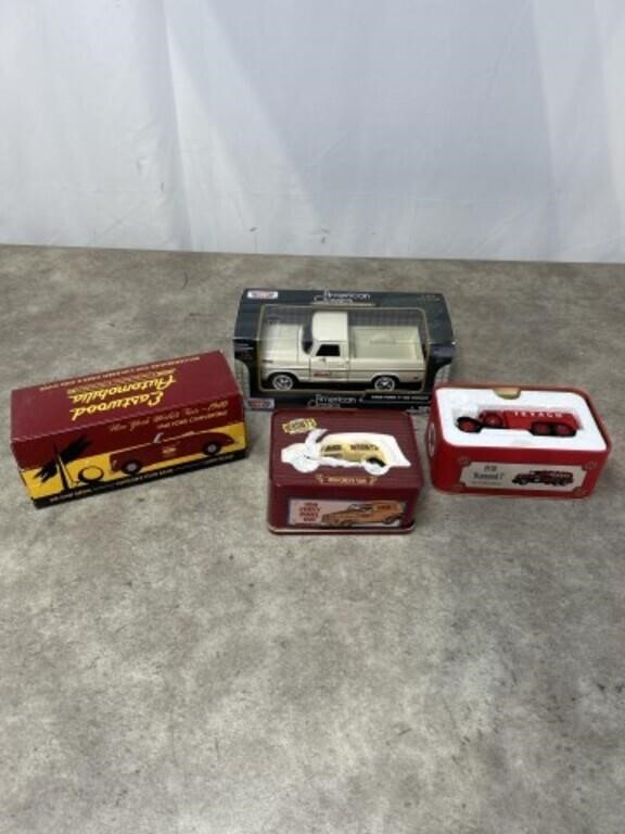 Assortment of die cast model cars and lockable