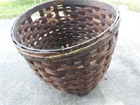gorgeous antique basket lg split oak apples? 27"