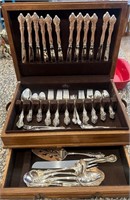 F - FLATWARE SET IN STORAGE BOX (K32)