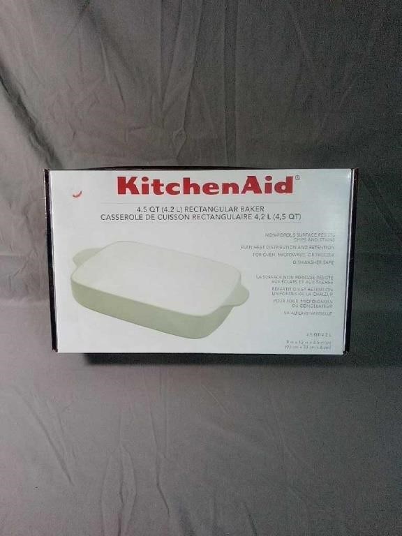 New in box! KitchenAid 4.5QT Rectangular Baker