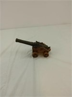 Replica cannon