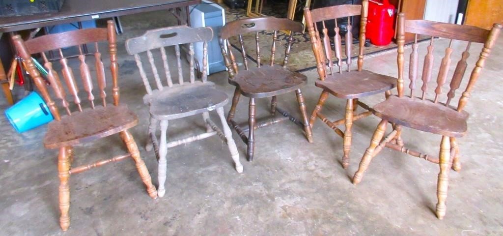 Vintage Dinner Table Chairs Need Restoration