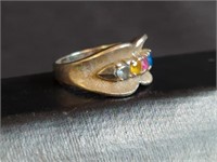 14 KT GOLD LADIES RING W/ STONES