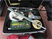 vintage GARRETT Metal Detector MstHnt7 cased