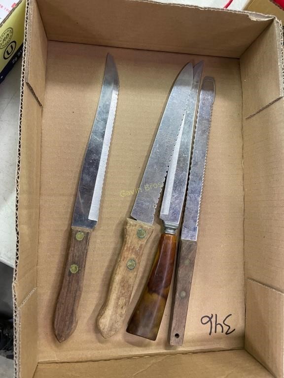 (4) Knives