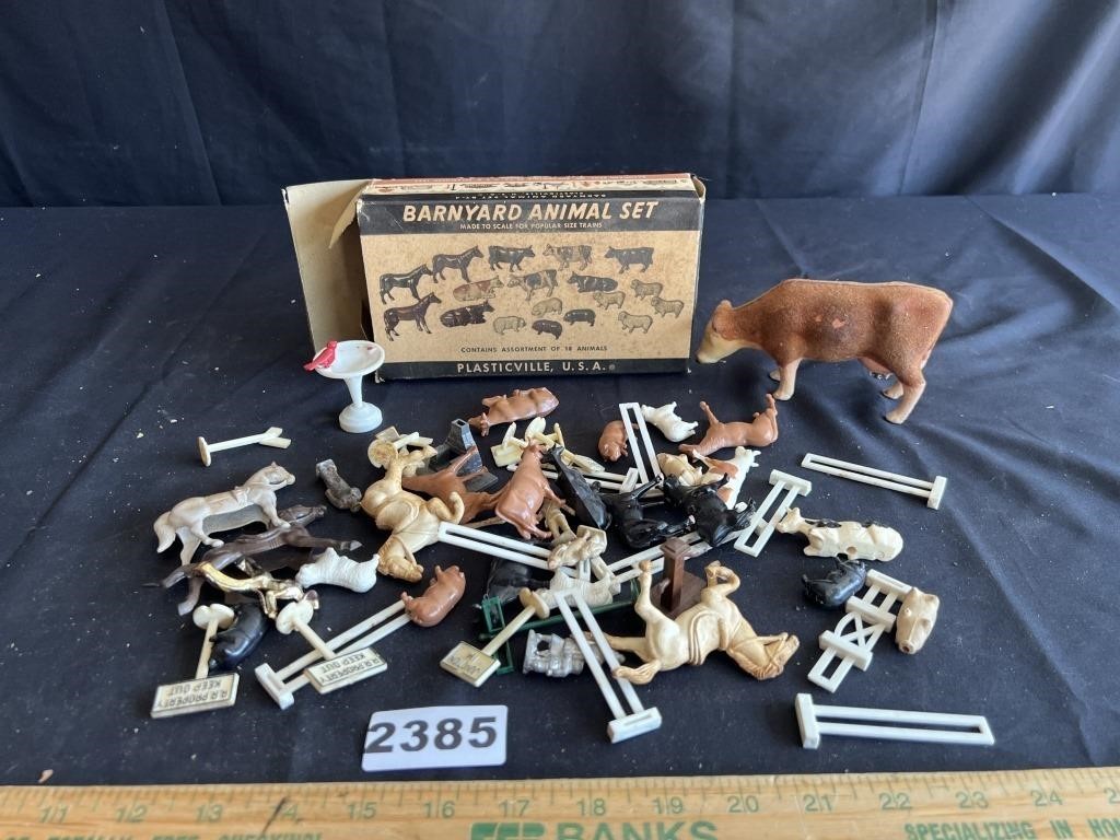 Plasticville Barnyard Animals w/ Box+