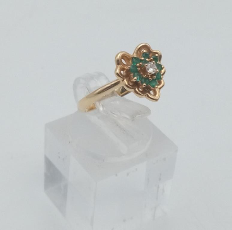 14K Yellow Gold Emerald & Diamond Heart Ring