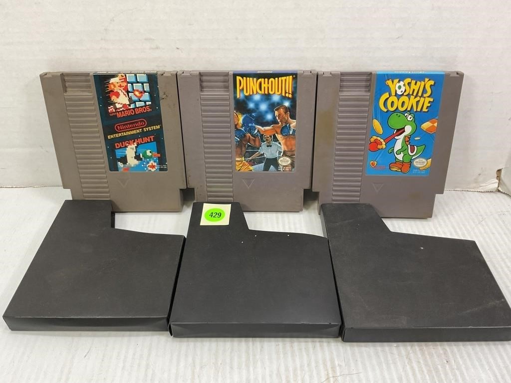 LOT OF 3 NES GAMES WITH PROTECTIVE CASES -