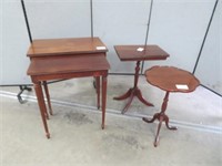 SET OF 2 MAHOGANY NESTING TABLES & 2 PLANT STANDS
