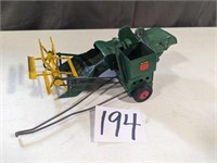 1/16 Scale Oliver Pull Type Combine