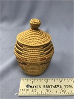 4" grass basket with lid and dyed grass accents