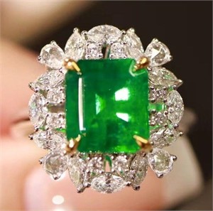 3ct natural emerald ring in 18K gold