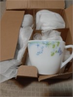 New in box Golden Coast mug set of 4