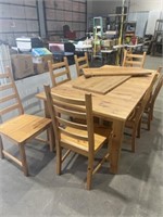 Pine wood dining table with the leafs and 8