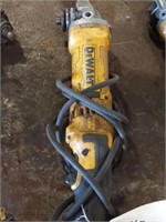 DeWalt grinder, plugged in and it works