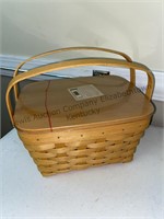 Longaberger sewing notion baskets has inserts but