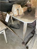 VISE WITH ROLLING WORK TABLE
