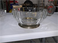 Vintage Glass Centerpiece Bowl w/silver plate base