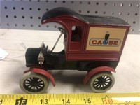 Ertl case Ford delivery car bank with key