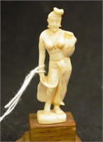 Early Ivory figure of a Indian lady