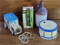 VTG John Deere 1:25 Gas Pump, Bank & More