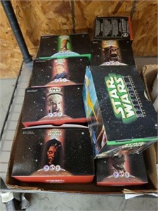 TRAY OF VINTAGE STAR WARS FAN CLUB COLLECTOR ITEMS
