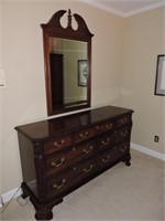 Hickory Chair Co Mahogany Chest of Drawers/Mirror