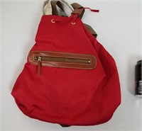 Red Knapsack, New