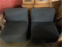 2 SECTIONAL SEATS  29"X30"X35" EACH