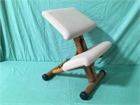 Balano Kneeling Chair