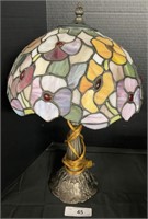 Tiffany Style Slag Glass Table Lamp.