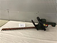BLACK AND DECKER HEDGE TRIMMER