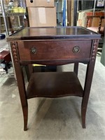 Nice Antique Accent or Side End Table