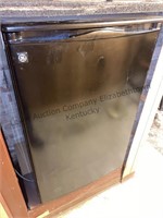 GE refrigerator dorm size, runs very cold on the