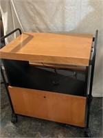 Small workstation with extending side and filing