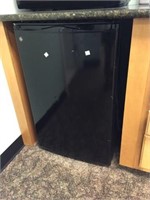 Small  GE refrigerator