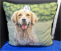 TAPESTRY-TYPE GOLDEN LAB PILLOW