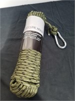 New rope with carabiner 100 ft green working load