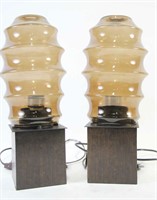 PAIR OF MID-CENTURY LAMPS WITH GLASS SHADES