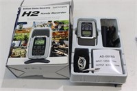 H2 HANDY RECORDER ZOOM IN BOX