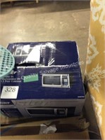 1 LOT OSTER MICROWAVE